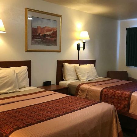 Canyonlands Motor Inn มอนติเชลโล ภายนอก รูปภาพ