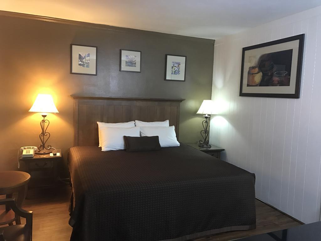Canyonlands Motor Inn มอนติเชลโล ภายนอก รูปภาพ