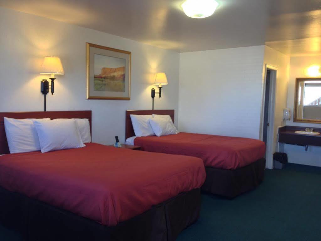 Canyonlands Motor Inn มอนติเชลโล ภายนอก รูปภาพ