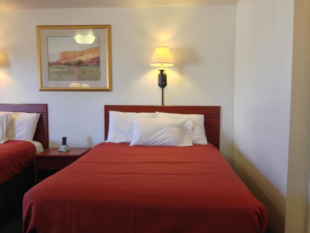 Canyonlands Motor Inn มอนติเชลโล ภายนอก รูปภาพ