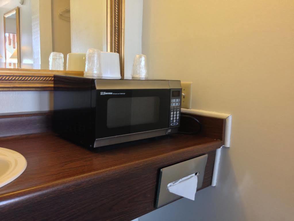 Canyonlands Motor Inn มอนติเชลโล ภายนอก รูปภาพ