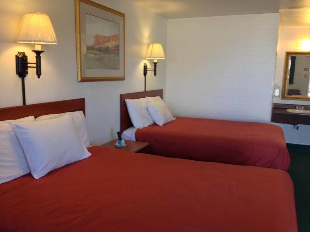 Canyonlands Motor Inn มอนติเชลโล ภายนอก รูปภาพ